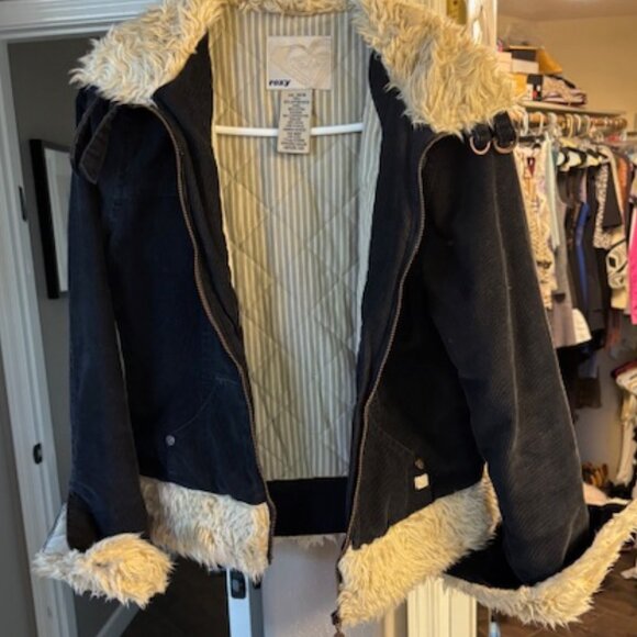 Roxy Dark Blue Corduroy Jacket with faux Fur Sleeves and Collar, Size M - Picture 4 of 5